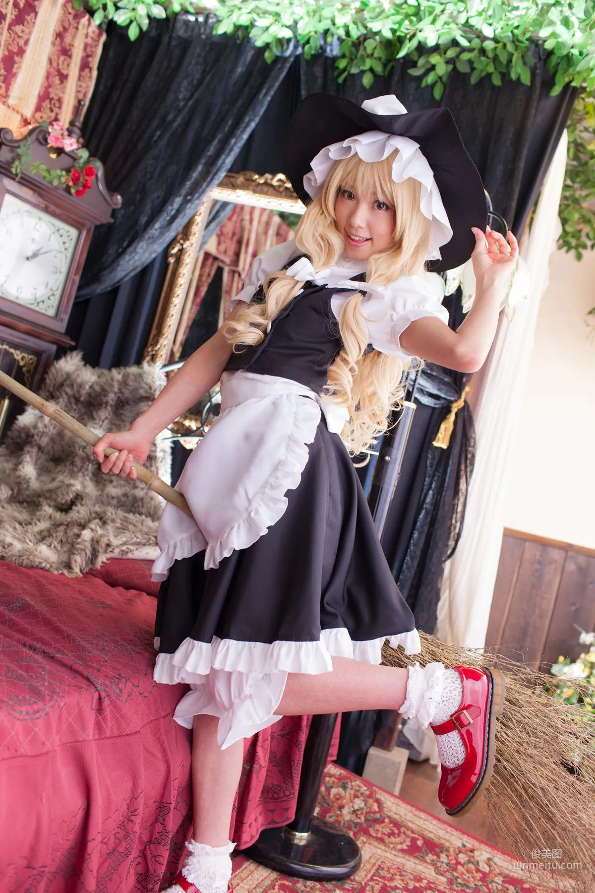 早乙女らぶ (目々澤めぐ) 《東方Project》霧雨魔理沙 Kirisame Marisa 寫真集 9