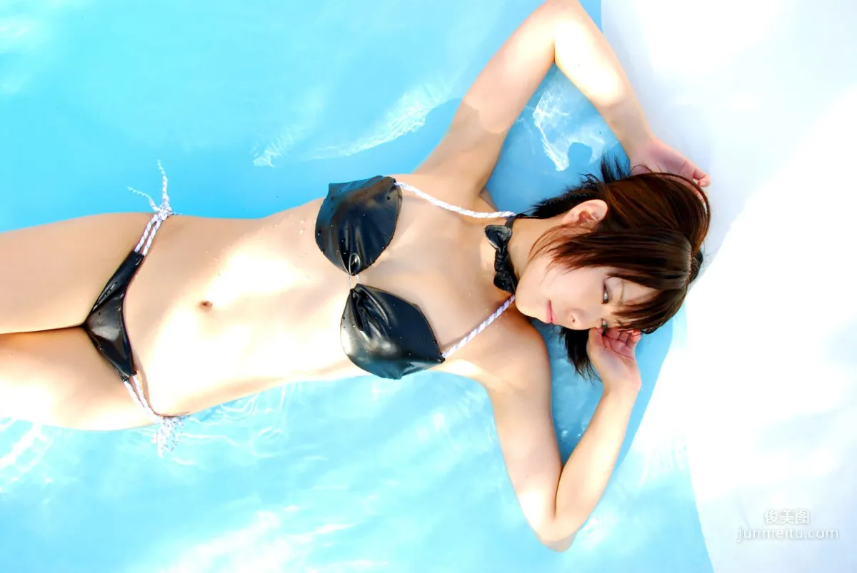 橘みなみ (Tachibana Minami) 《賭場少女》理歐・羅倫斯 3Sets 寫真集 119