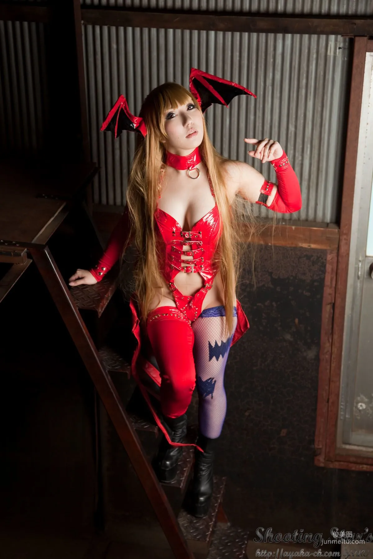 绫香 (サク Saku Ayaka) 《Vampire》Morrigan Aensland [Shooting Star's] 寫真集 106