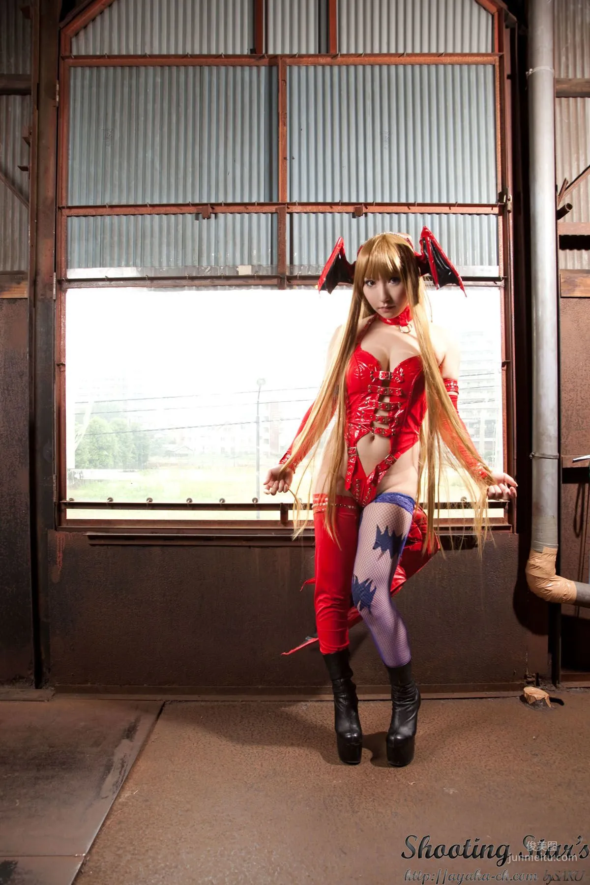 绫香 (サク Saku Ayaka) 《Vampire》Morrigan Aensland [Shooting Star's] 寫真集 91