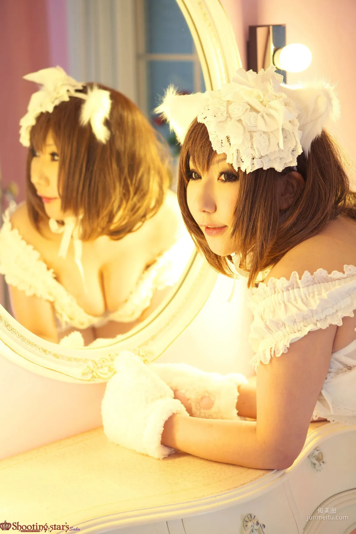 绫香 (Saku サク) 《Necomimi(ネコ耳)》 [Nikutama] 写真集1
