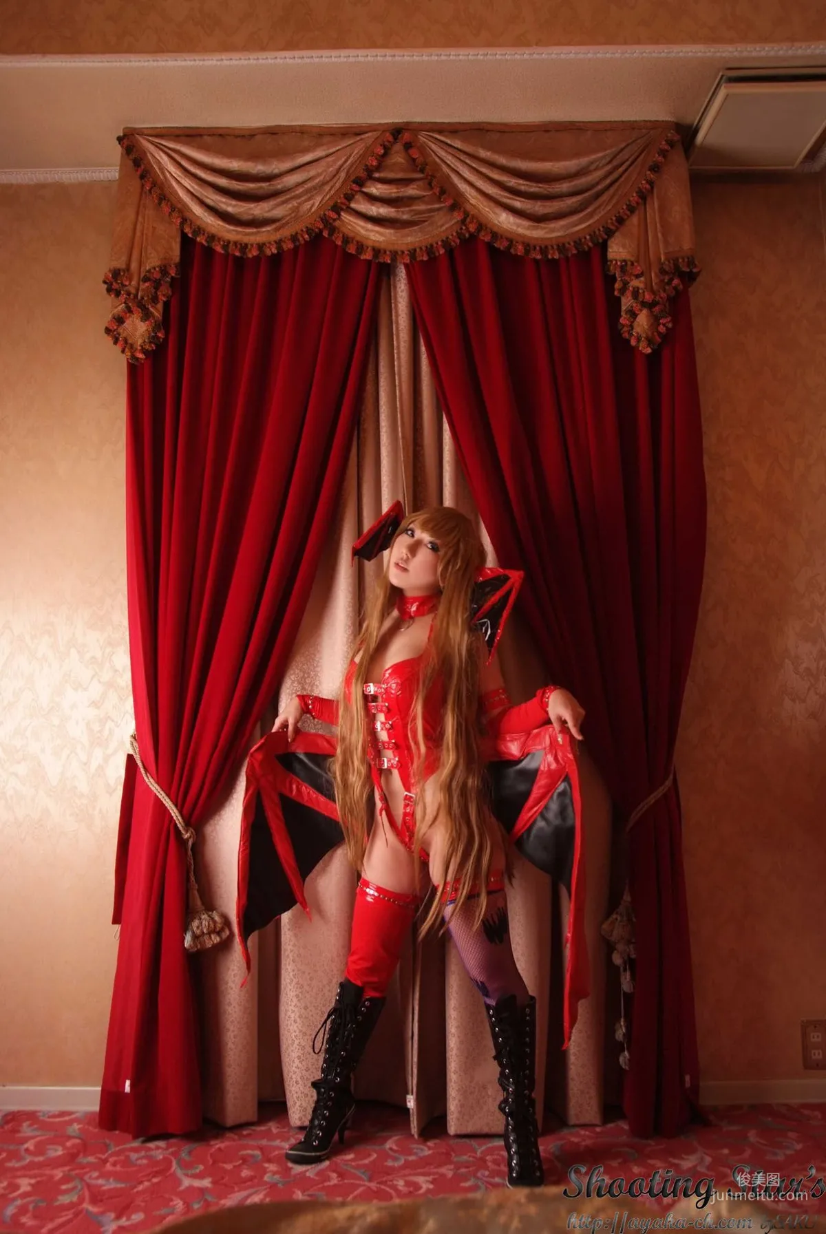 绫香 (サク Saku Ayaka) 《Vampire》Morrigan Aensland [Shooting Star's] 寫真集 10