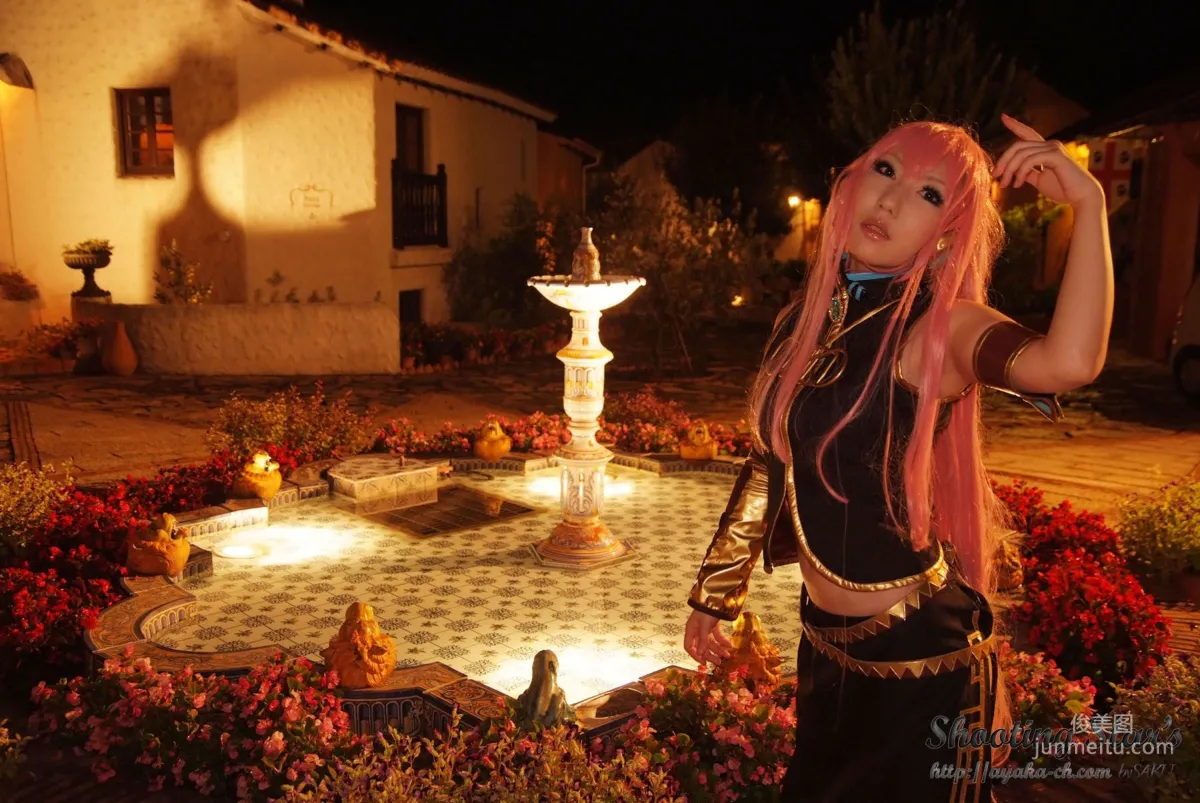 绫香 (Sakuサク) 《VOCALOID》 Megurine Luka [Shooting Star's] 寫真集 124