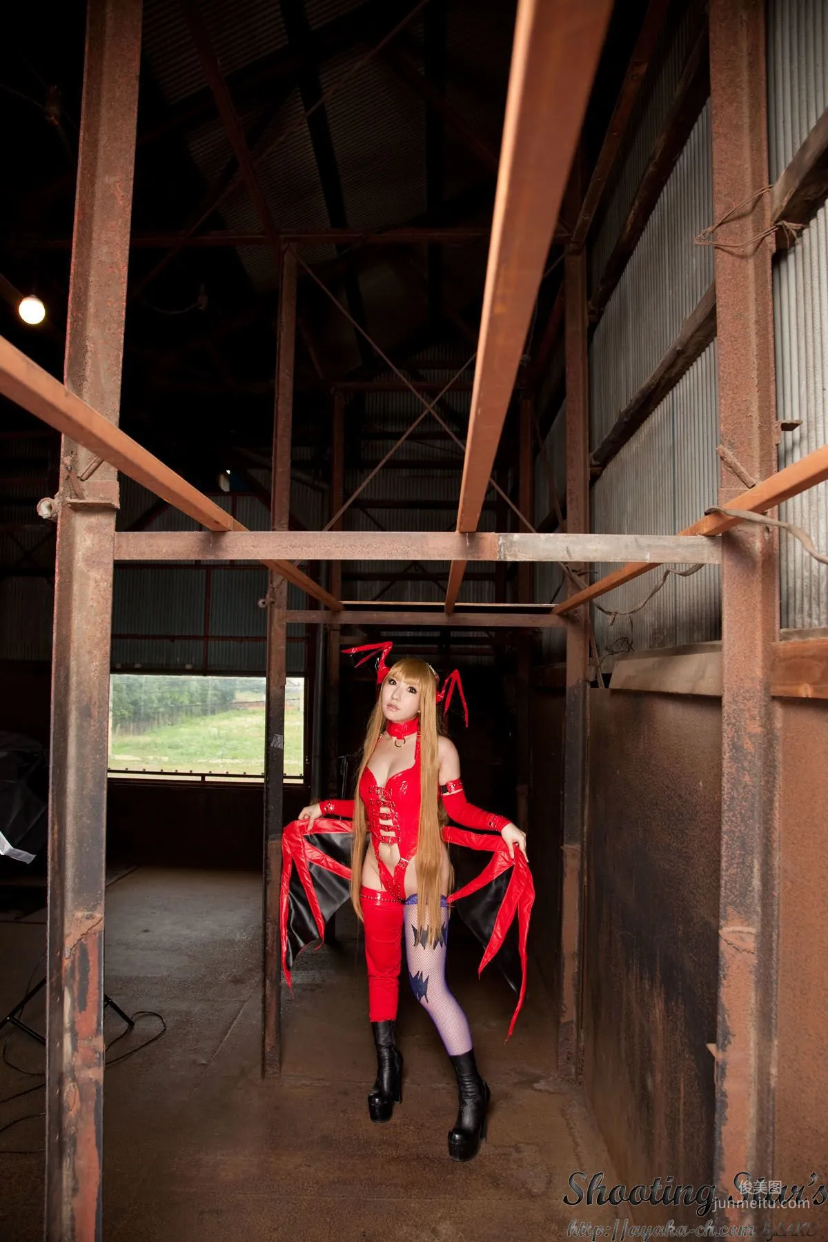绫香 (サク Saku Ayaka) 《Vampire》Morrigan Aensland [Shooting Star's] 寫真集 87