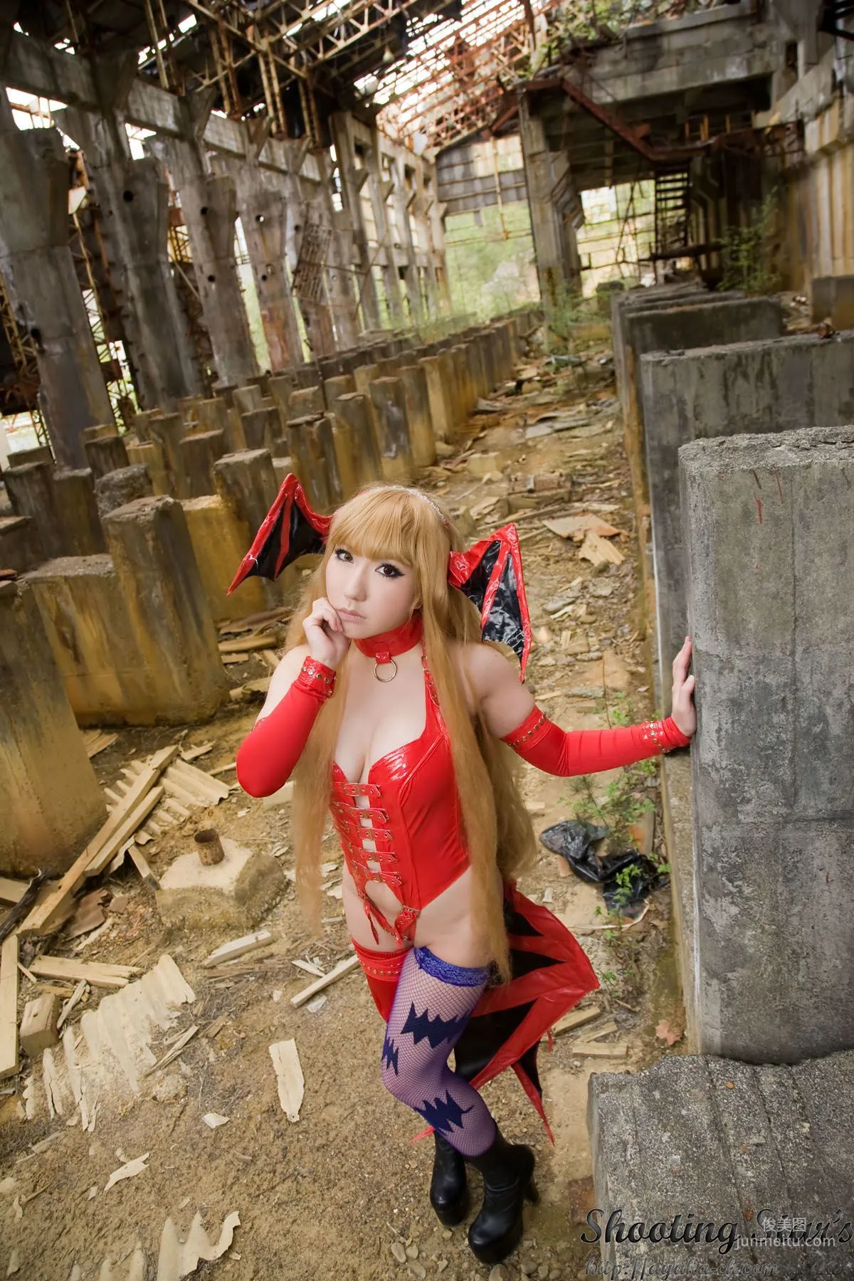 绫香 (サク Saku Ayaka) 《Vampire》Morrigan Aensland [Shooting Star's] 寫真集 80