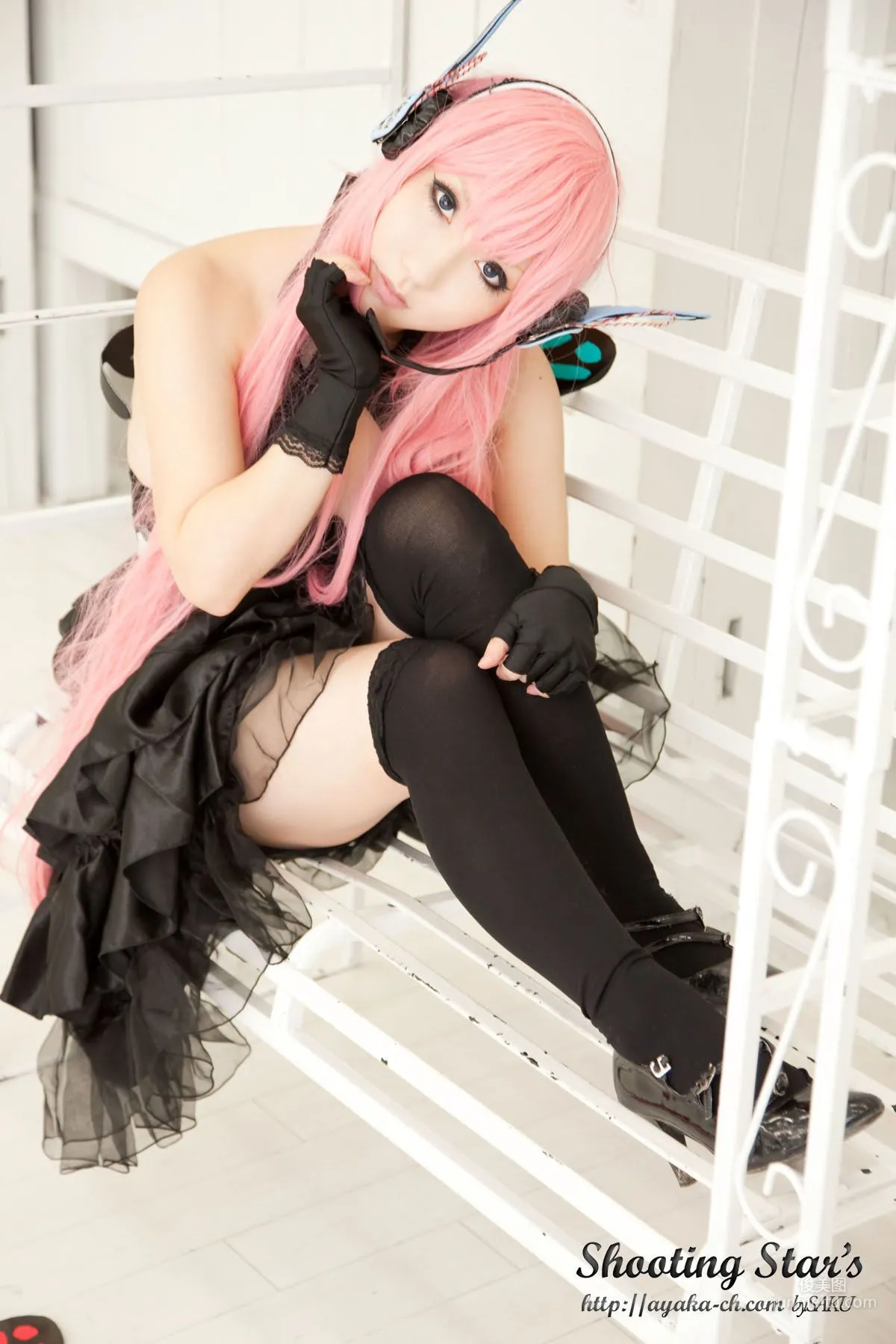 绫香 (Sakuサク) 《VOCALOID》 Megurine Luka [Shooting Star's] 寫真集 77