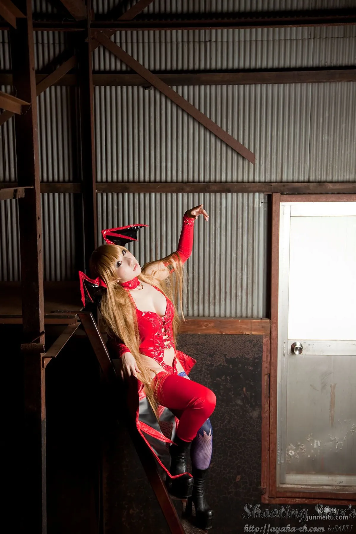绫香 (サク Saku Ayaka) 《Vampire》Morrigan Aensland [Shooting Star's] 寫真集 105