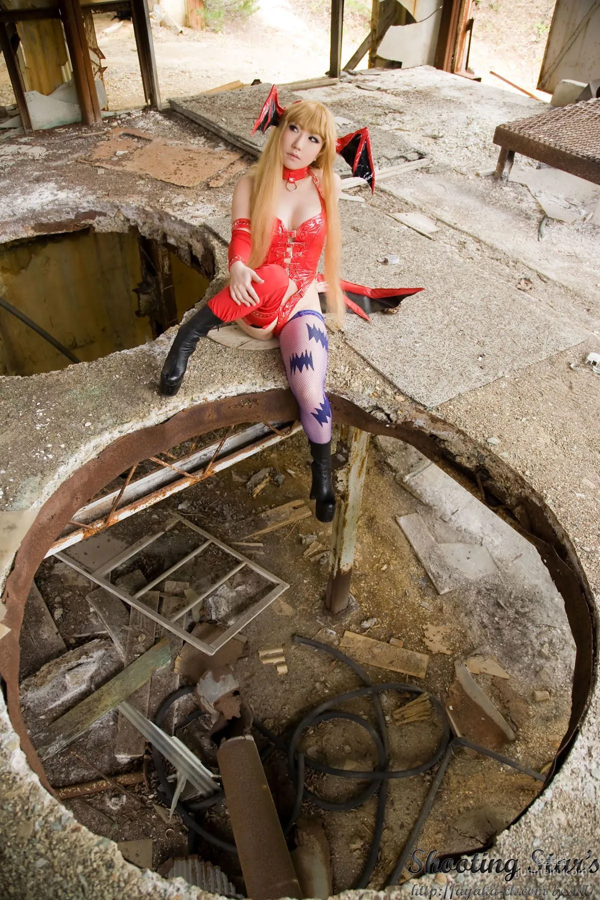 绫香 (サク Saku Ayaka) 《Vampire》Morrigan Aensland [Shooting Star's] 寫真集 78