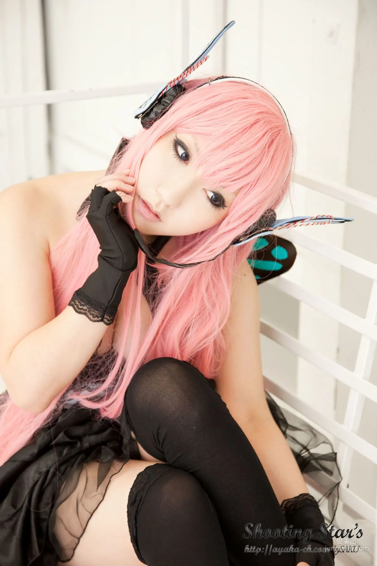 绫香 (Sakuサク) 《VOCALOID》 Megurine Luka [Shooting Star's] 寫真集 79