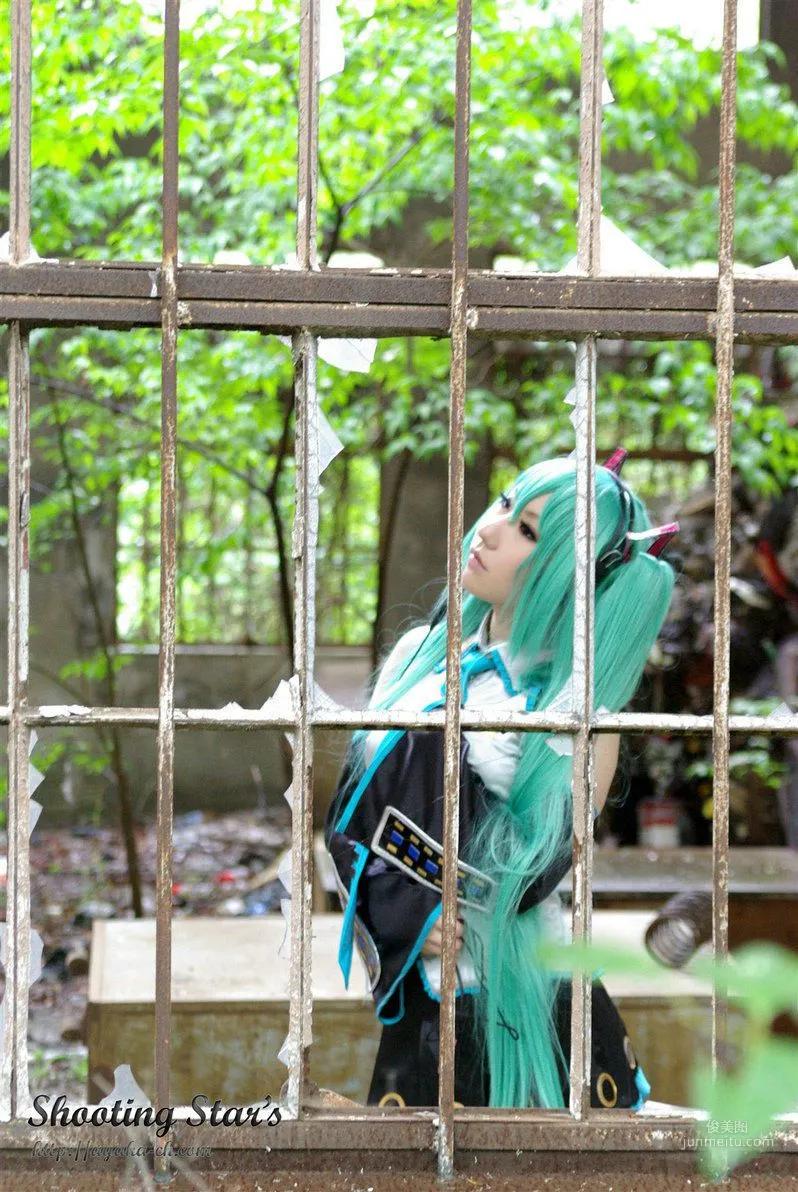 サク (绫香 Saku Ayaka) 《VOCALOID》Hatsune Miku [Shooting Star's] 寫真集 62