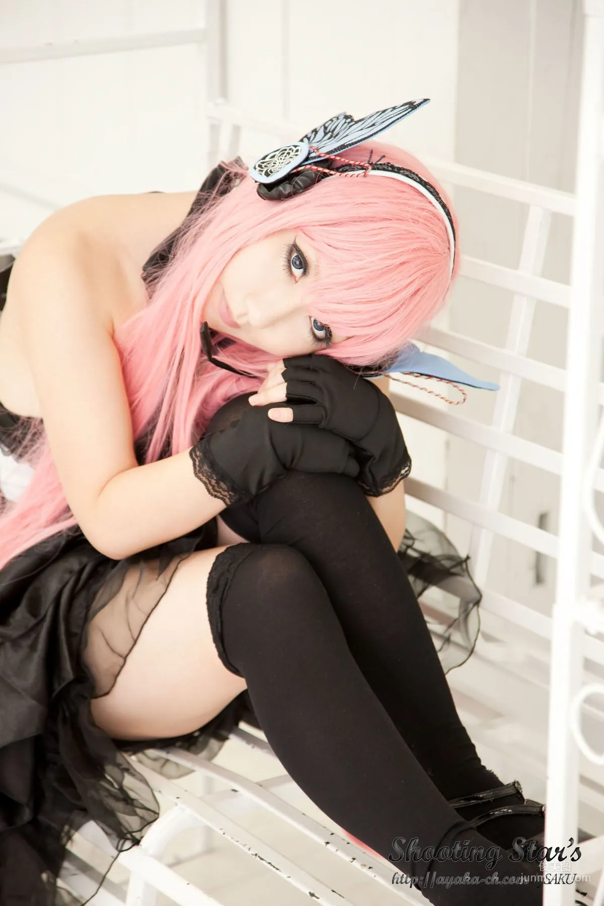 绫香 (Sakuサク) 《VOCALOID》 Megurine Luka [Shooting Star's] 寫真集 78