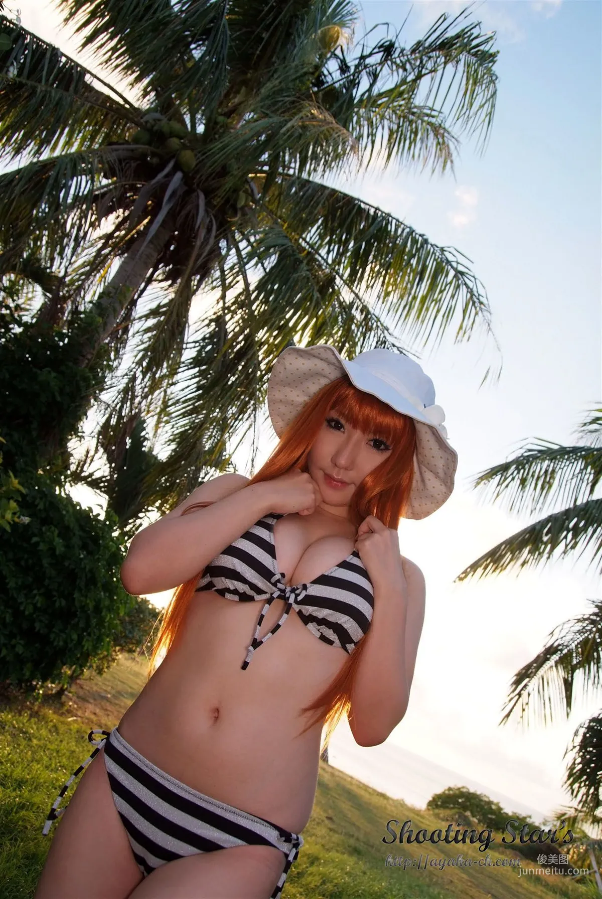 绫香 (サク Saku Ayaka) 《DEAD OR ALIVE XTREME『Cassis Orange』》 写真集122
