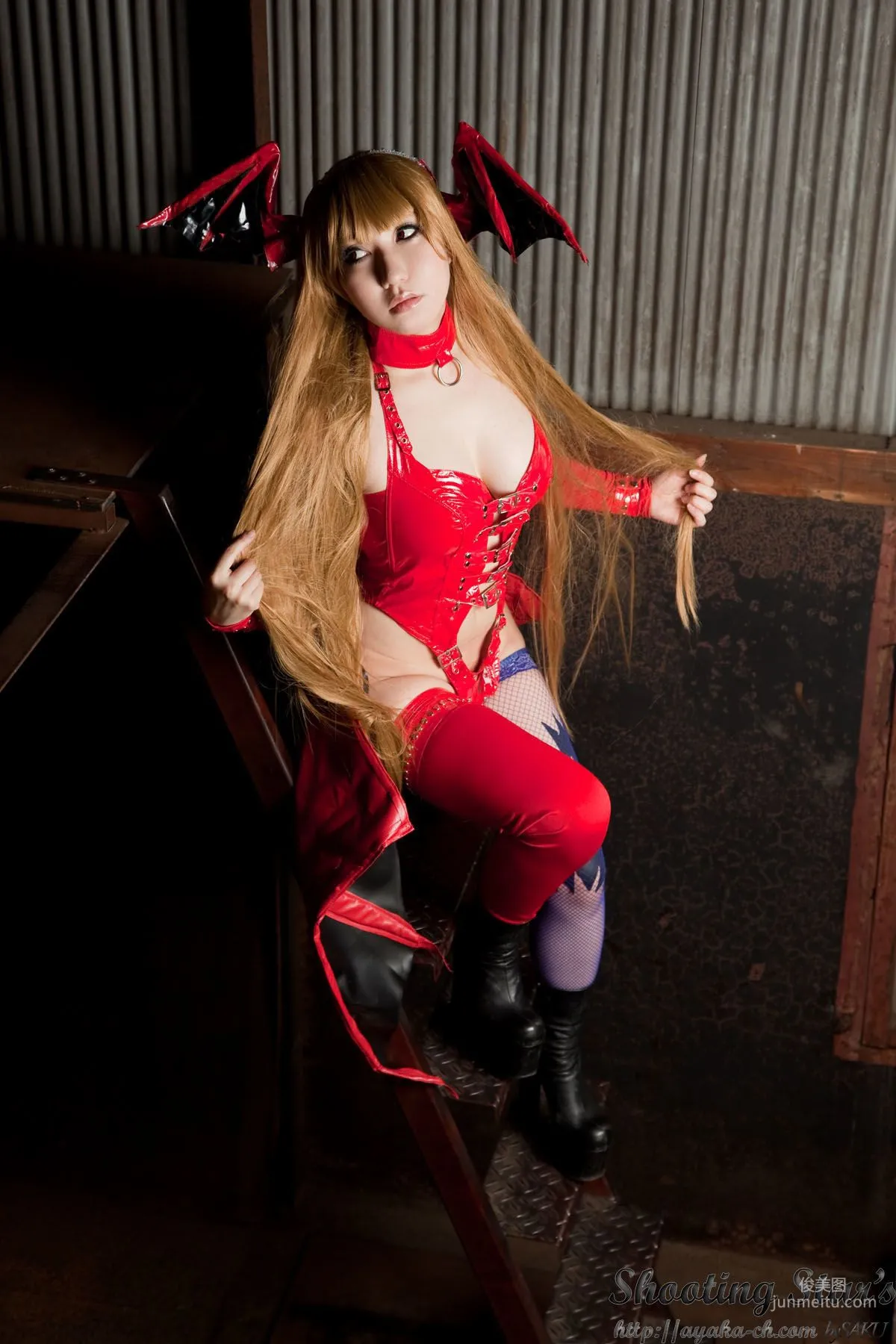 绫香 (サク Saku Ayaka) 《Vampire》Morrigan Aensland [Shooting Star's] 寫真集 107