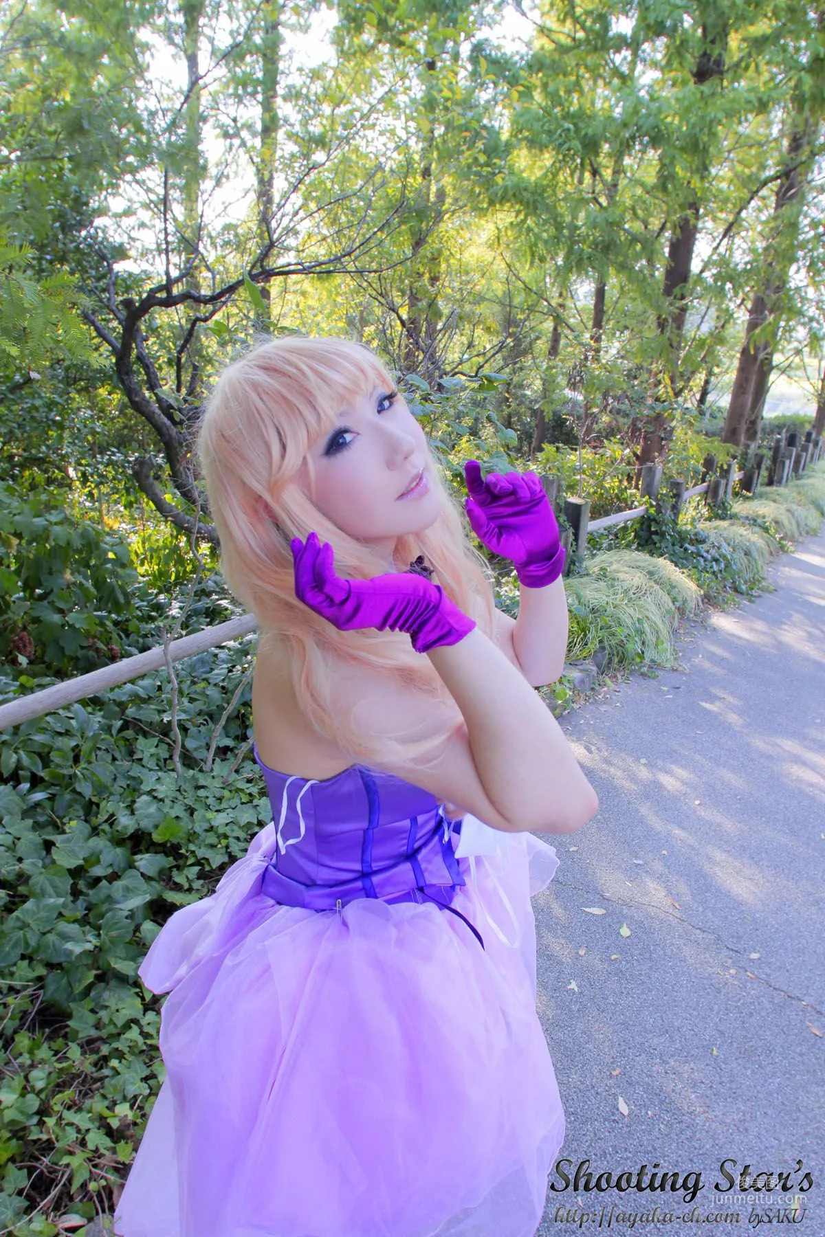 サク (绫香) 《Macros》Sheryl Nome [Shooting Star's] 寫真集 105