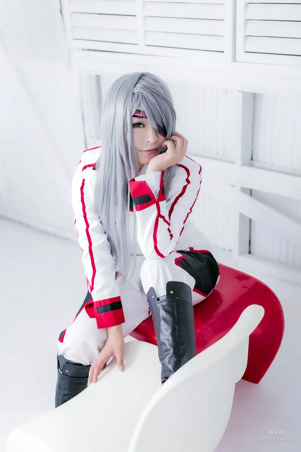 円ちゃみ 《Infinite Stratos》Laura Bodewig [sophillia] 寫真集 66