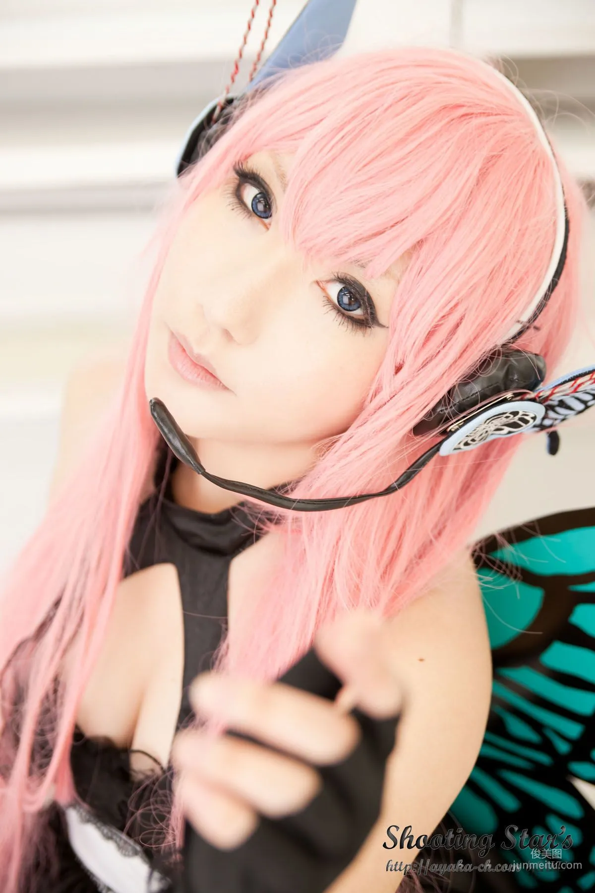 绫香 (Sakuサク) 《VOCALOID》 Megurine Luka [Shooting Star's] 寫真集 43