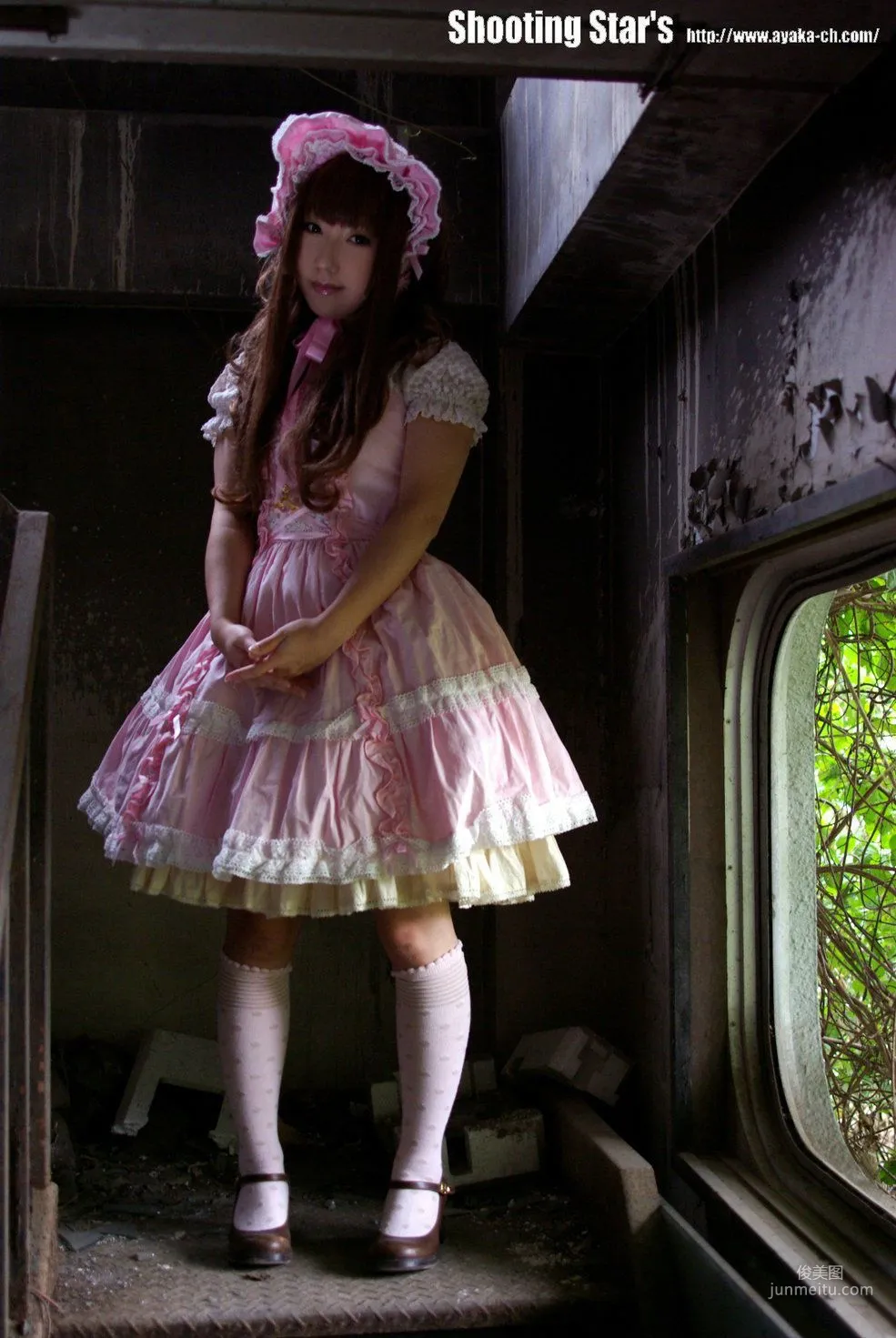 绫香 (Sakuサク) [Hana-Ori] Gothic Lolita 寫真集 32