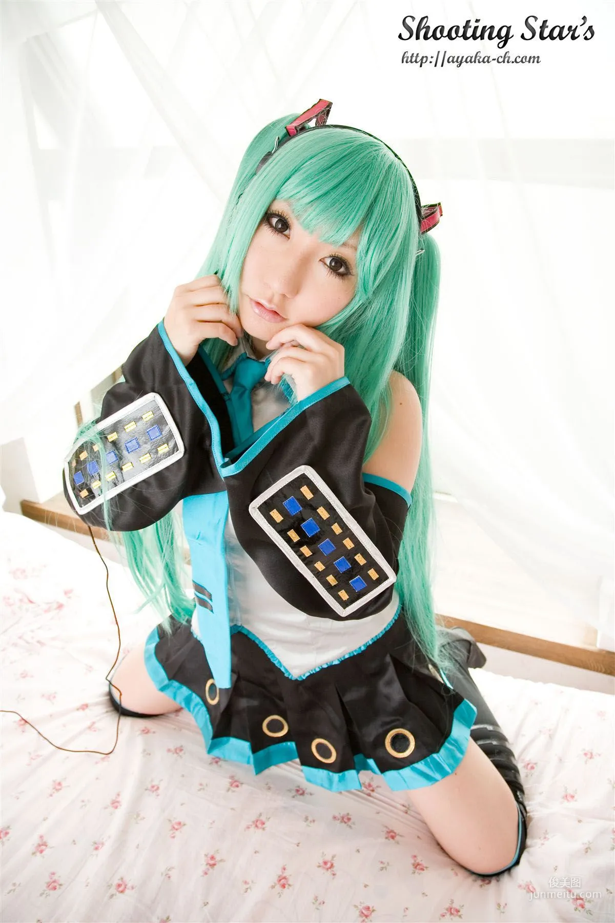 サク (绫香 Saku Ayaka) 《VOCALOID》Hatsune Miku [Shooting Star's] 寫真集 9