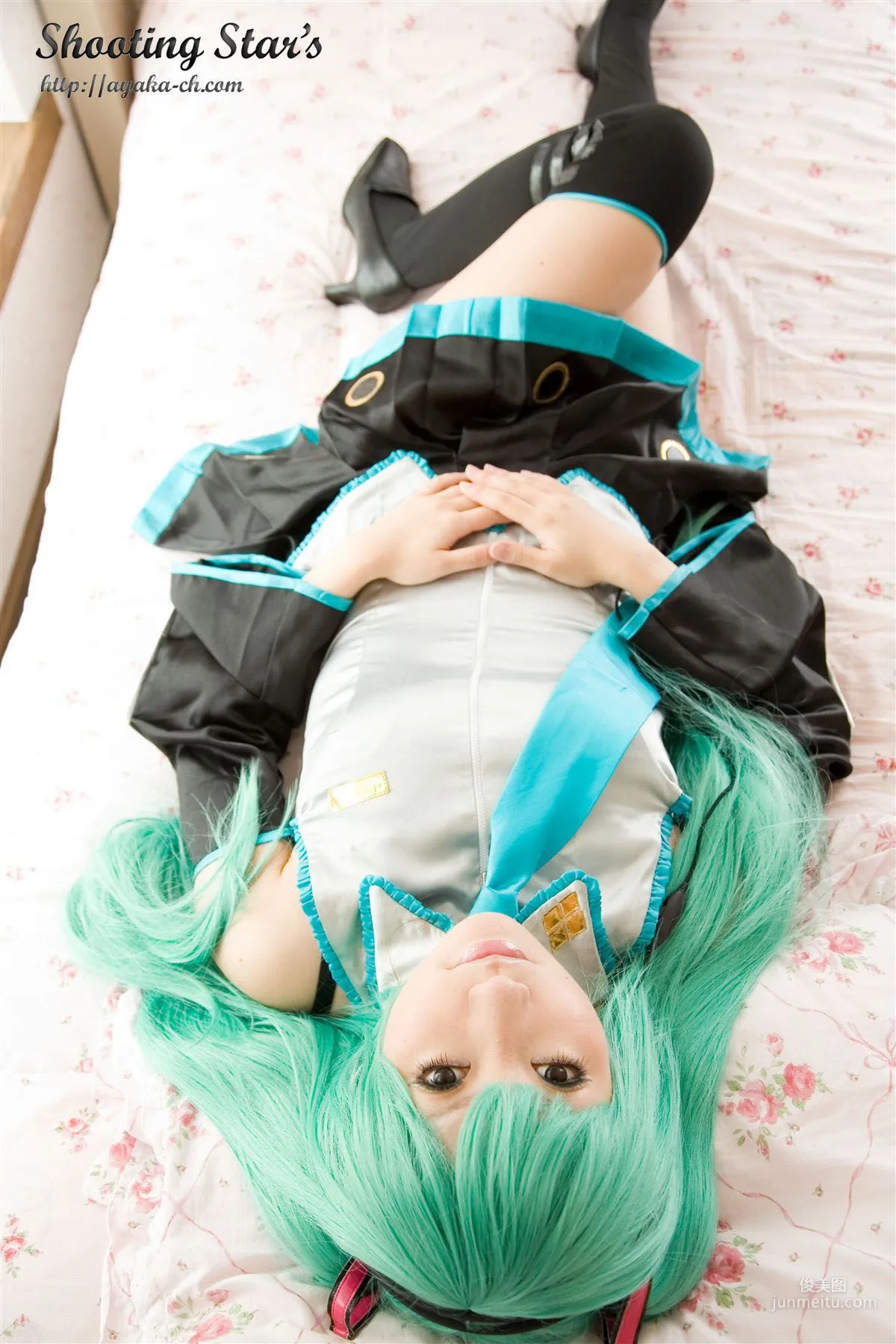サク (绫香 Saku Ayaka) 《VOCALOID》Hatsune Miku [Shooting Star's] 寫真集 25