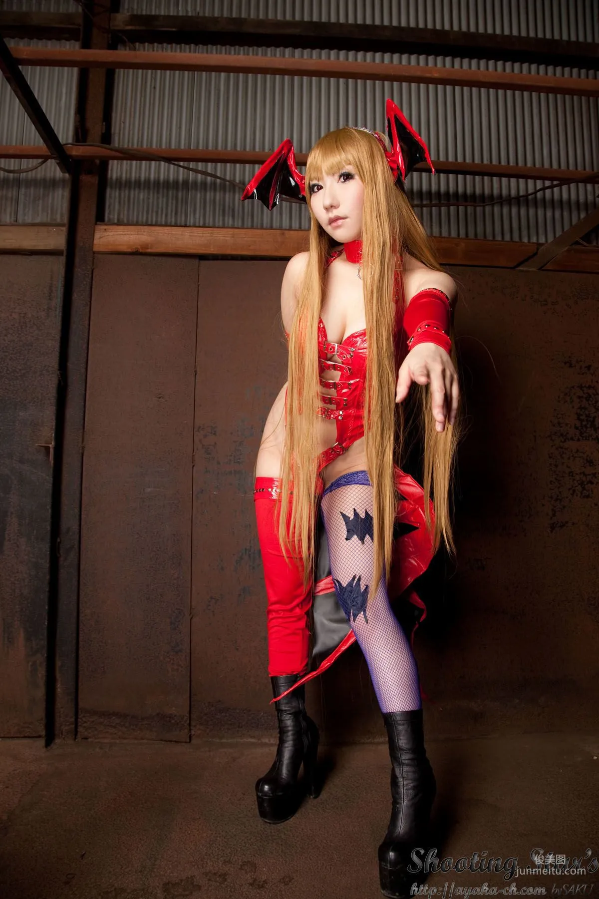 绫香 (サク Saku Ayaka) 《Vampire》Morrigan Aensland [Shooting Star's] 寫真集 83