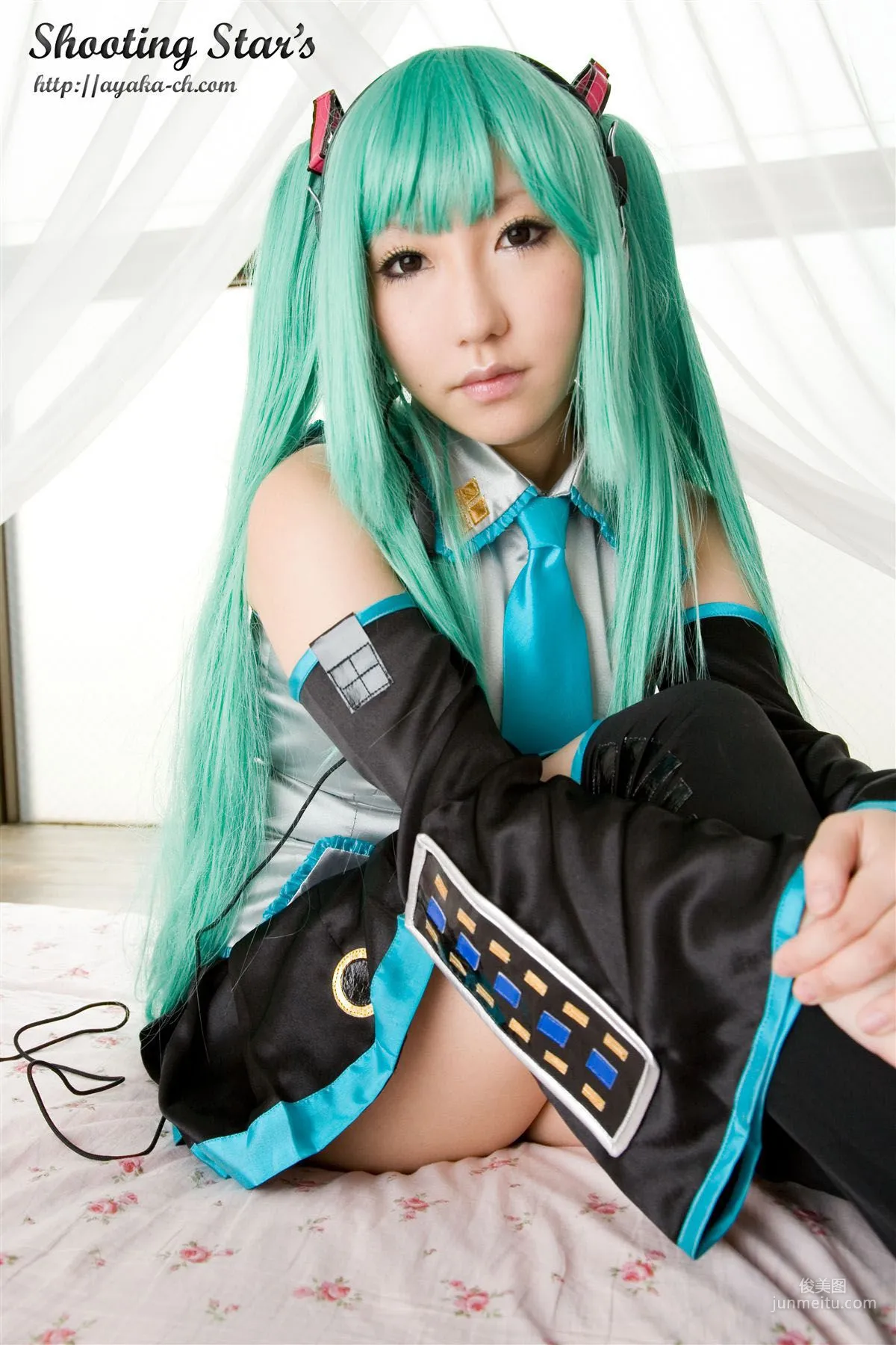 サク (绫香 Saku Ayaka) 《VOCALOID》Hatsune Miku [Shooting Star's] 寫真集 6
