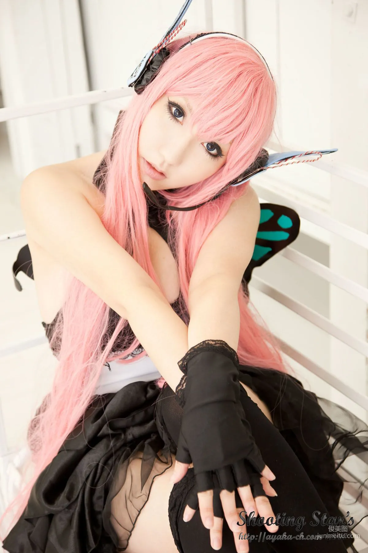 绫香 (Sakuサク) 《VOCALOID》 Megurine Luka [Shooting Star's] 寫真集 82