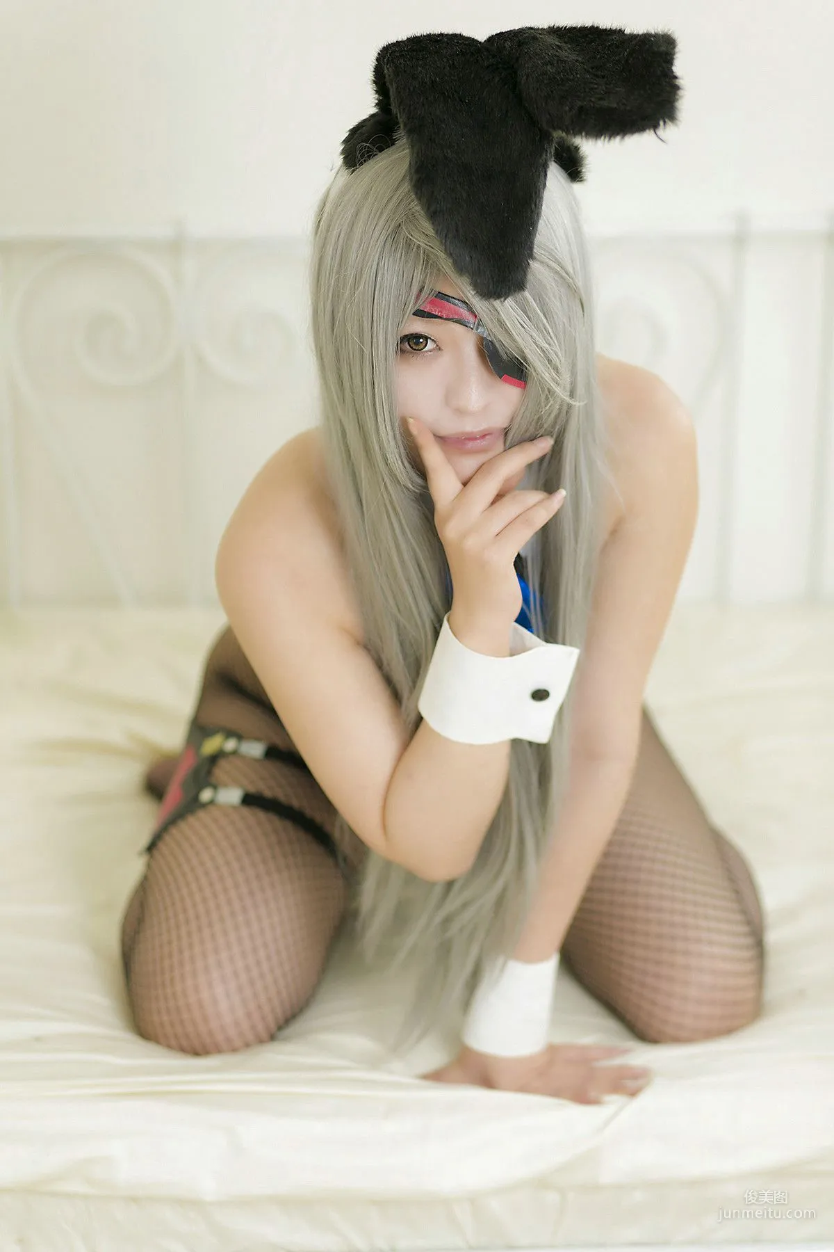 円ちゃみ 《Infinite Stratos》Laura Bodewig [sophillia] 寫真集 88