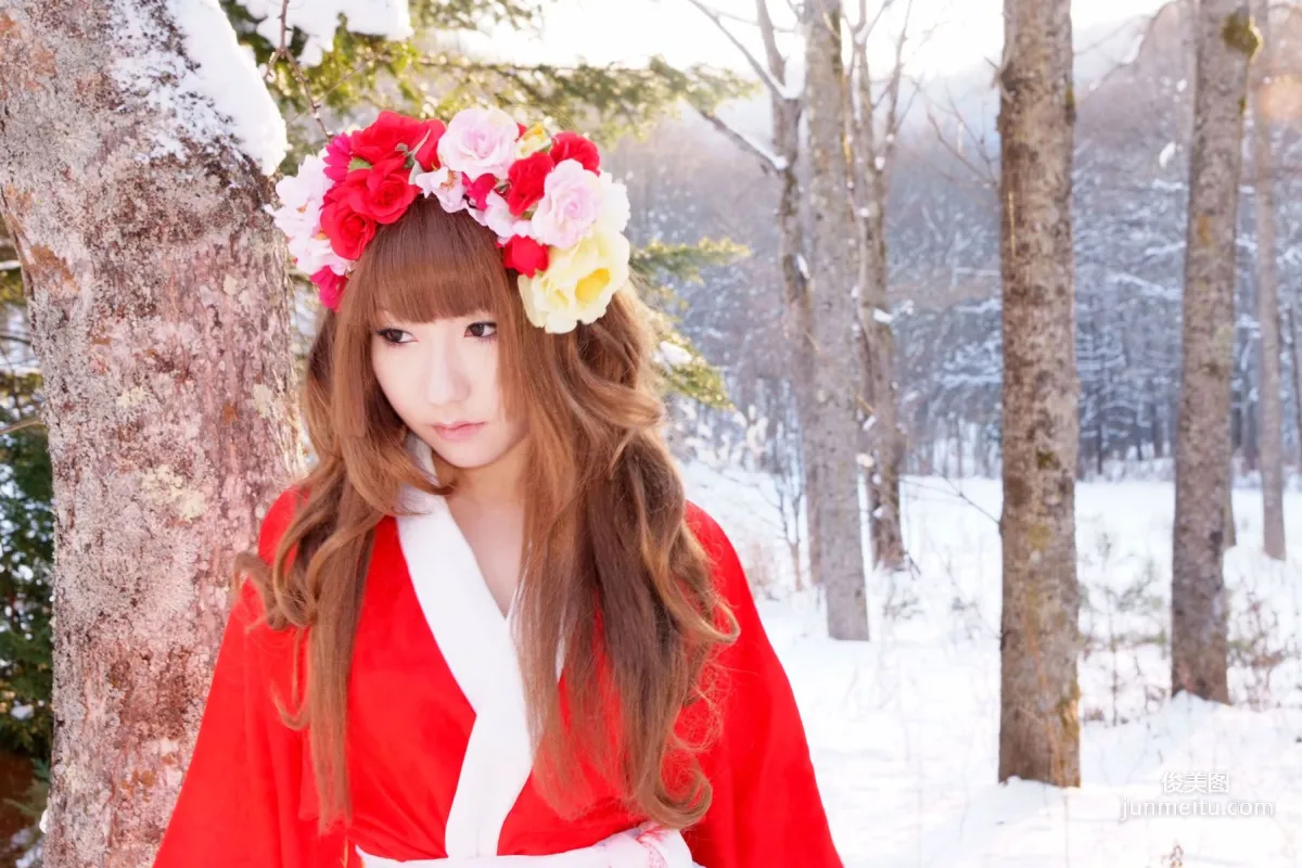 サク (绫香) 《霞んでく記憶の中に雪 貴方の為に祈つた》 寫真集 81