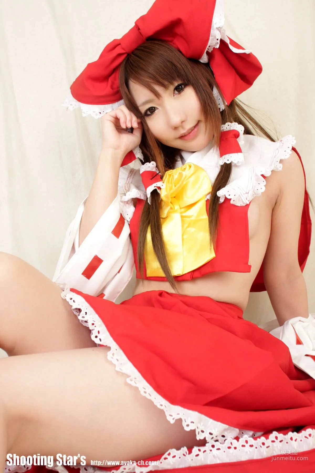 绫香 (Saku サク) 《東方Project》博麗霊夢 Reimu Hakurei 寫真集 90