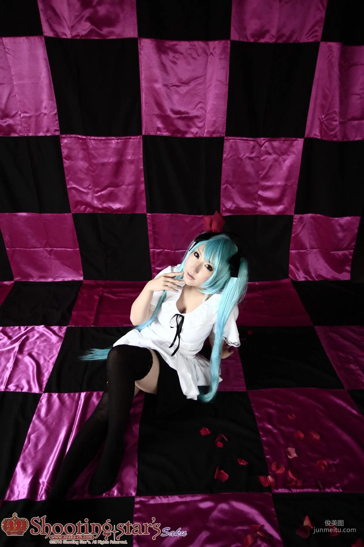 サク (Saku) 《VOCALOID》Hatsune Miku 2 [Shooting Star's] 寫真集 40