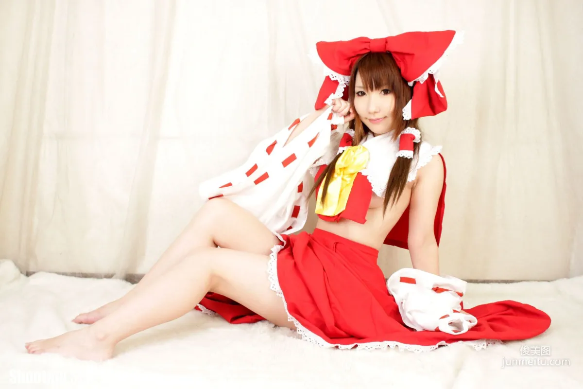 绫香 (Saku サク) 《東方Project》博麗霊夢 Reimu Hakurei 寫真集 78