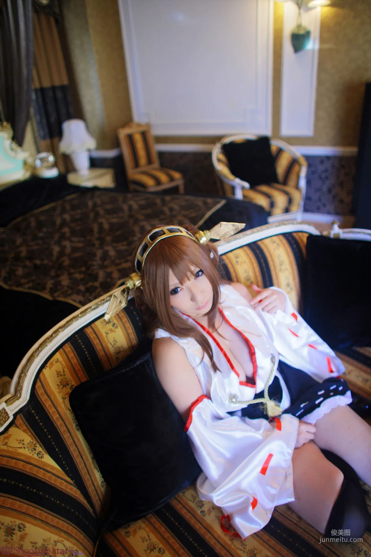 绫香サク (サク綾香 Saku Ayaka)《艦隊これくしょん》Kongou(金剛) 第三部 寫真集 35