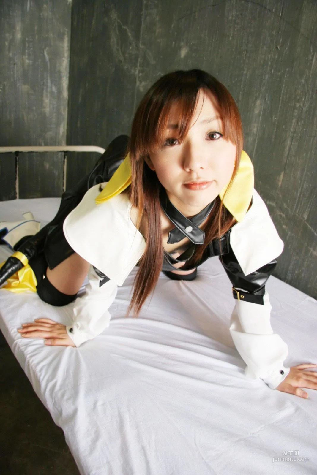 華群みさき《Guilty Gear》 I-no [HONEY BUNNY] 寫真集 22