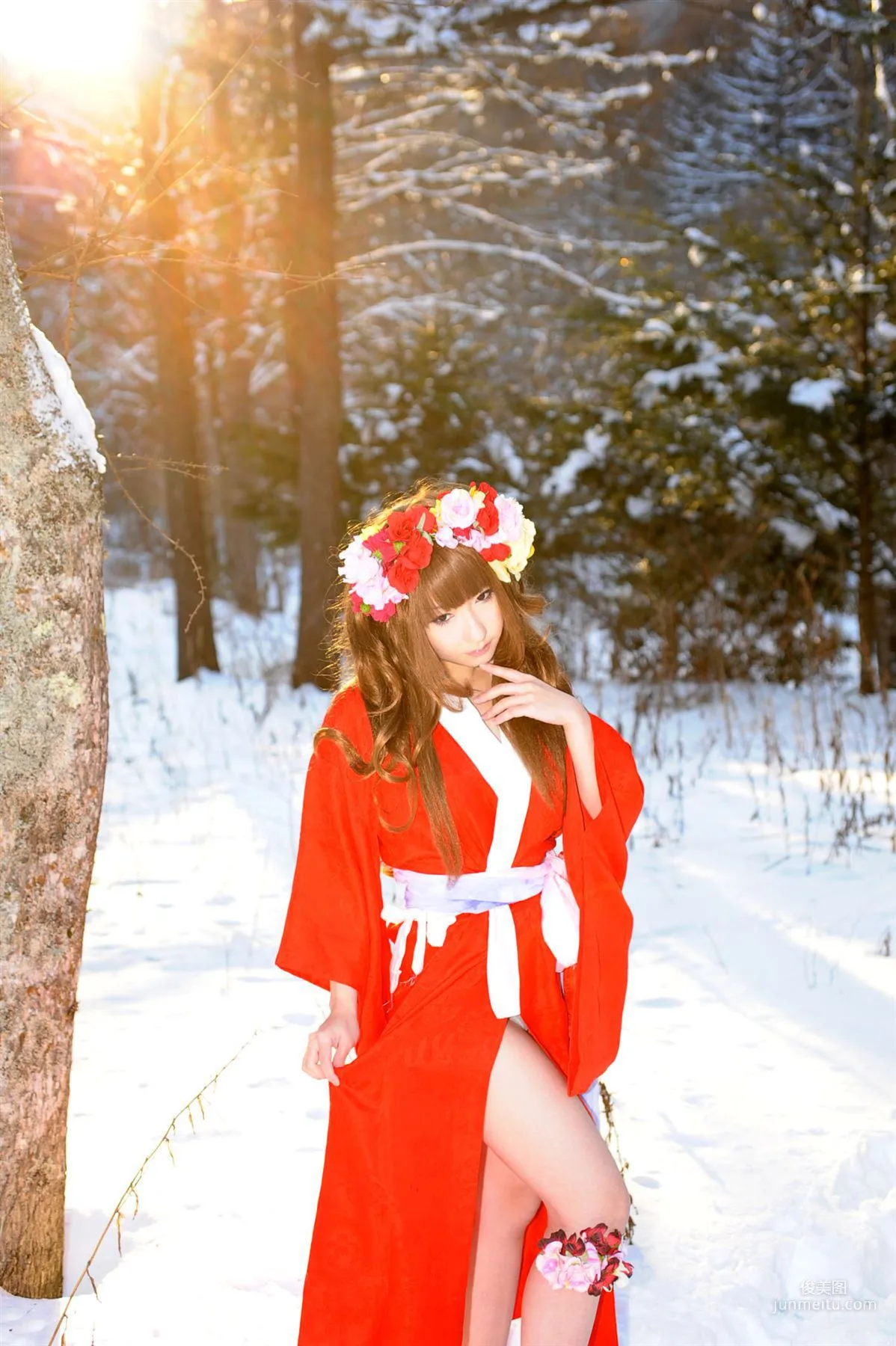 サク (绫香) 《霞んでく記憶の中に雪 貴方の為に祈つた》 寫真集 108