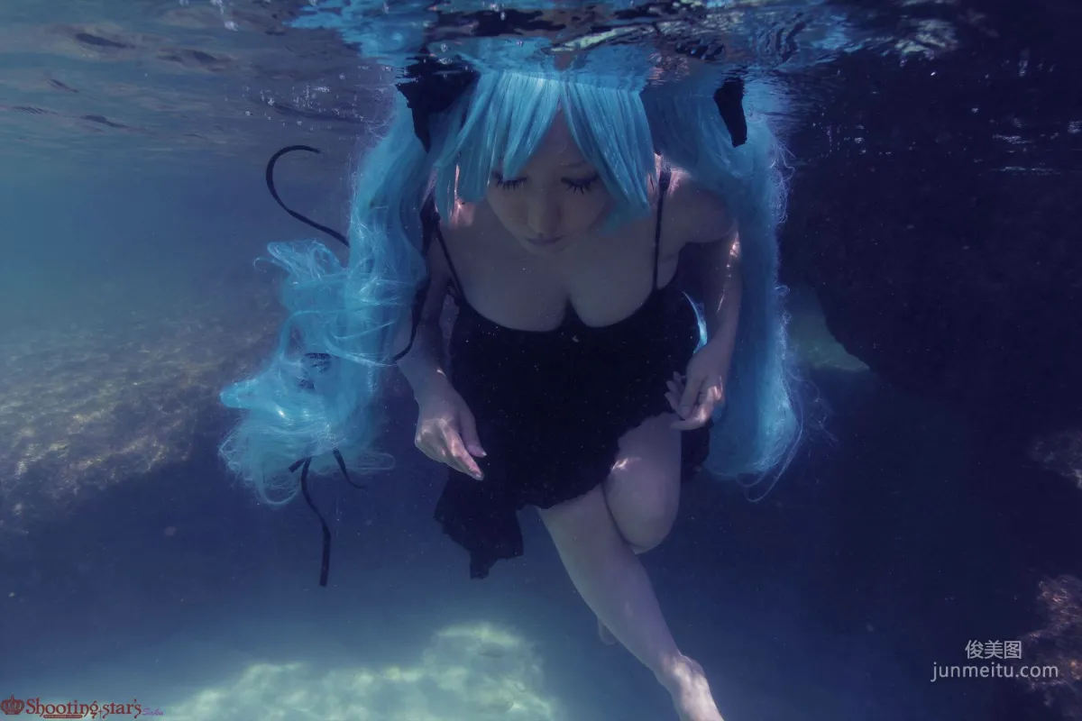 サク (Saku) 《VOCALOID》Miku+GUMI+MEIKO [Shooting Star's] 寫真集 54