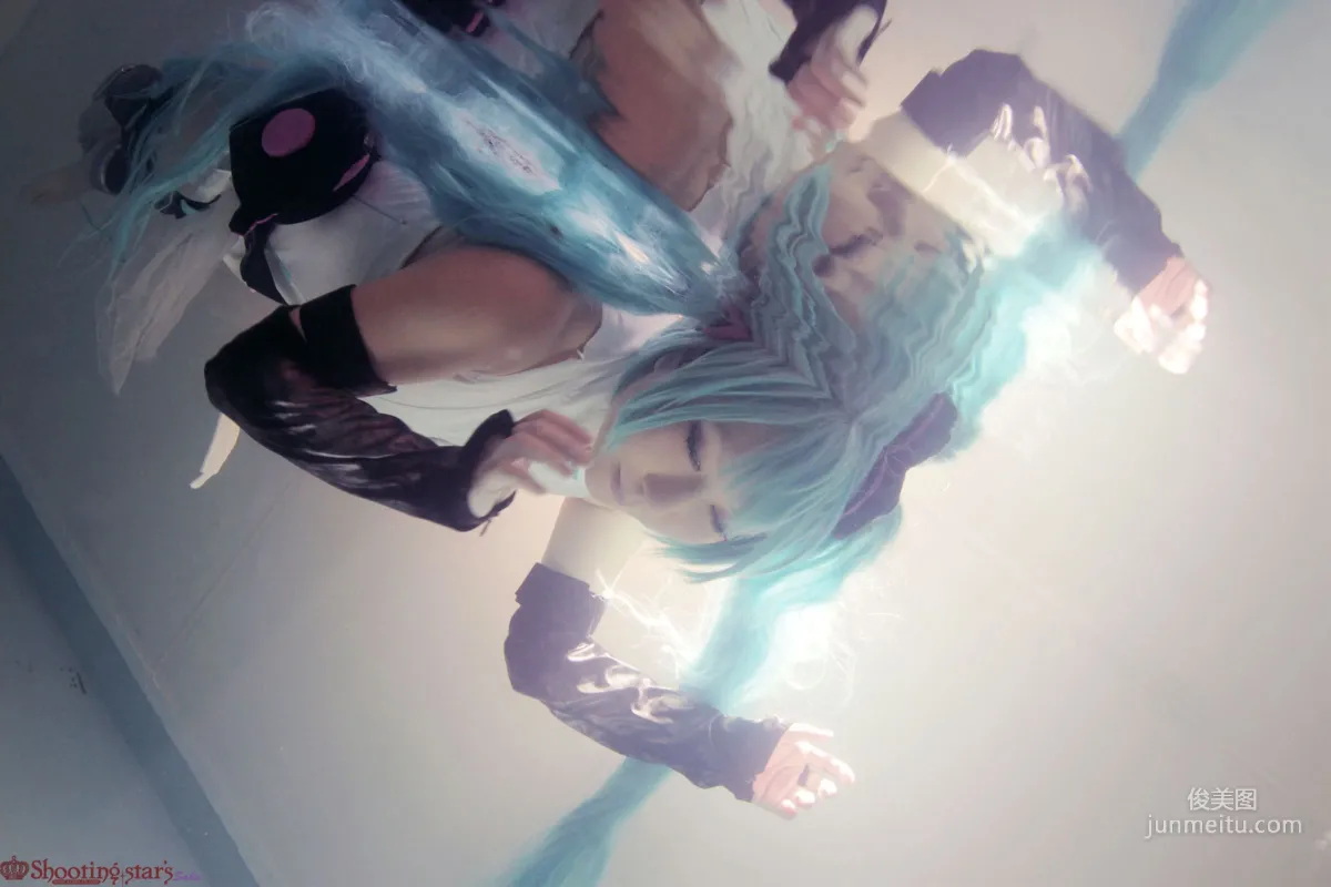 绫香 (サク) 《VOCALOID》初音ミク+鏡音リン [Shooting Star's] 寫真集 9