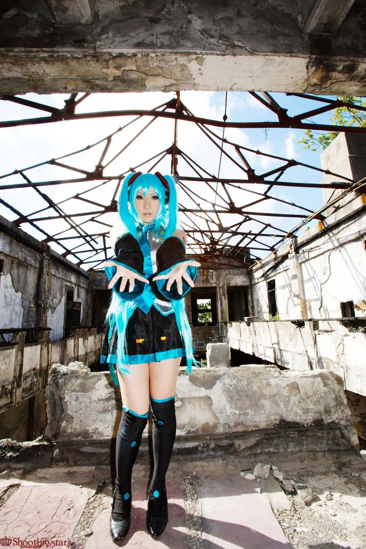 绫香 (サク) 《VOCALOID》初音ミク+鏡音リン [Shooting Star's] 寫真集 67