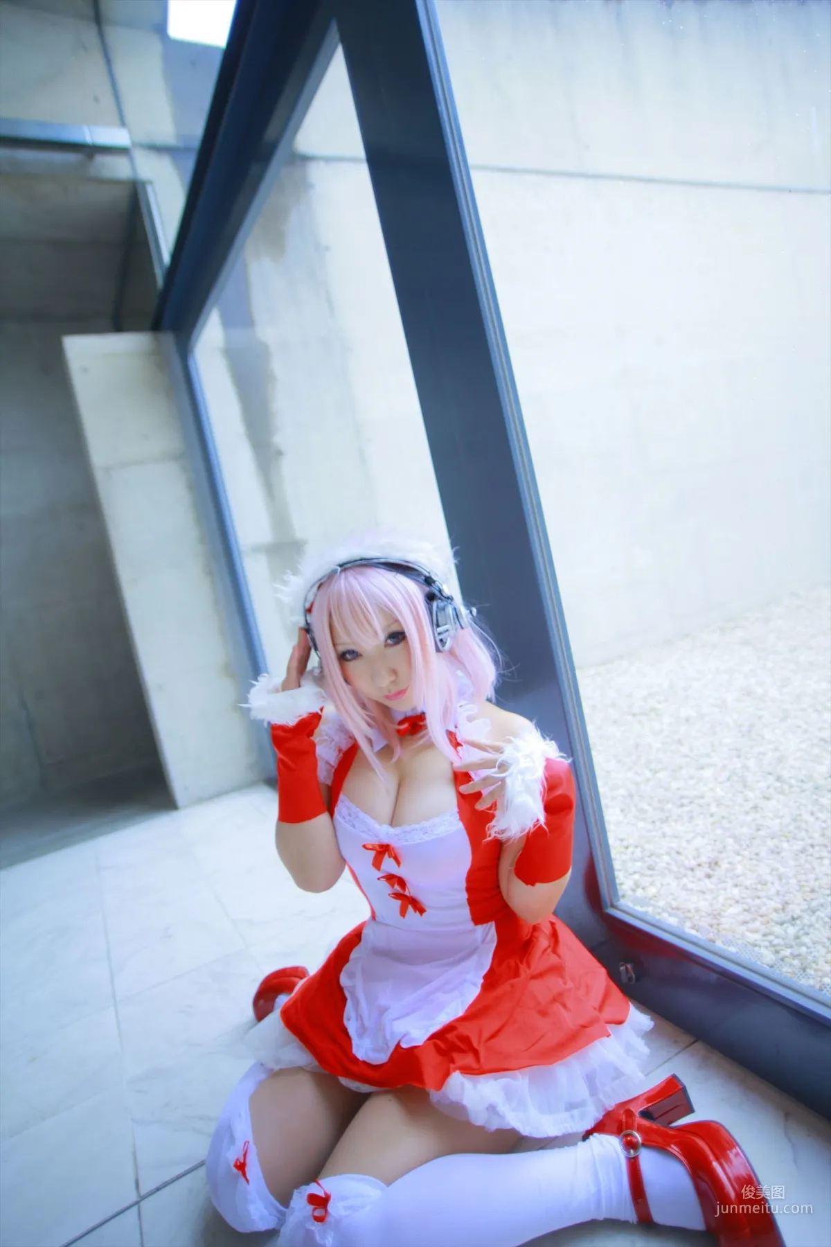 サク (Saku) 《Sonicomi》Super Sonico [Shooting Star's] 寫真集 104