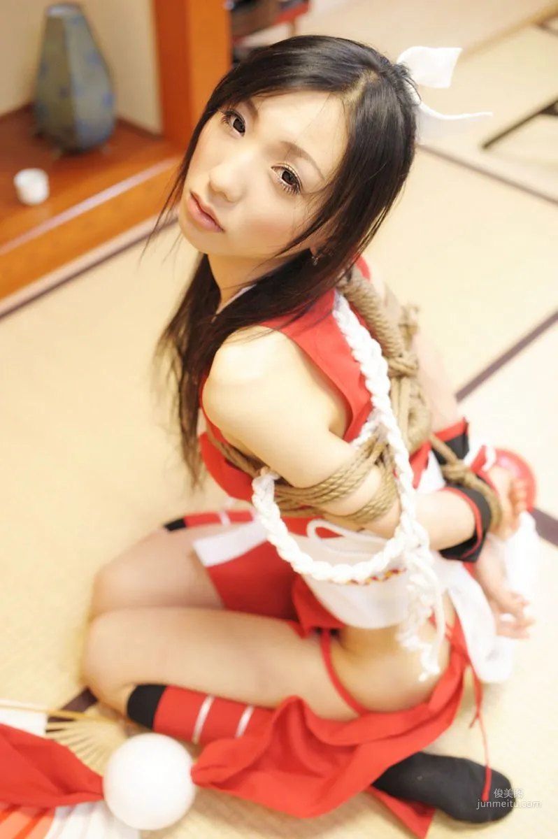 華群みさき 《KING OF FIGHTERS》MAI SHIRANUI 寫真集 32