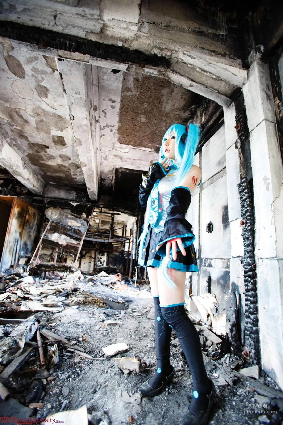 绫香 (サク) 《VOCALOID》初音ミク+鏡音リン [Shooting Star's] 寫真集 71