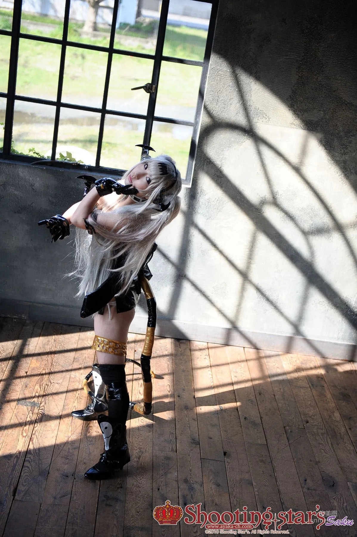 サク (绫香) 《Queen's Blade》Alice(アリス) [Shooting Star's] 寫真集 41