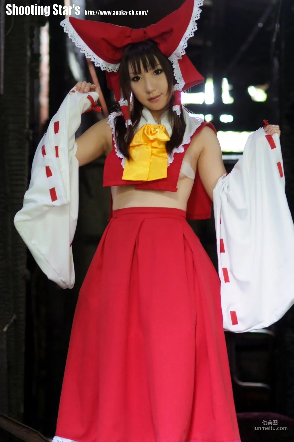 绫香 (Saku サク) 《東方Project》博麗霊夢 Reimu Hakurei 寫真集 70