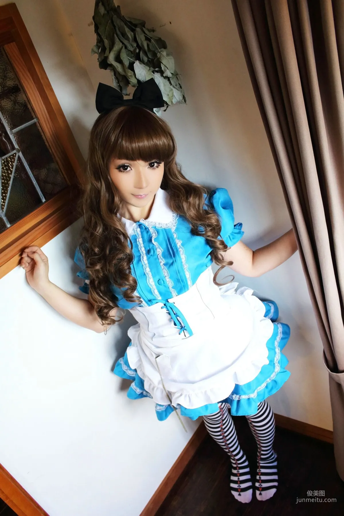 日暮らん 《Alice's Adventures in Wonderland》 Lite.Ver. [HBS] 寫真集 17