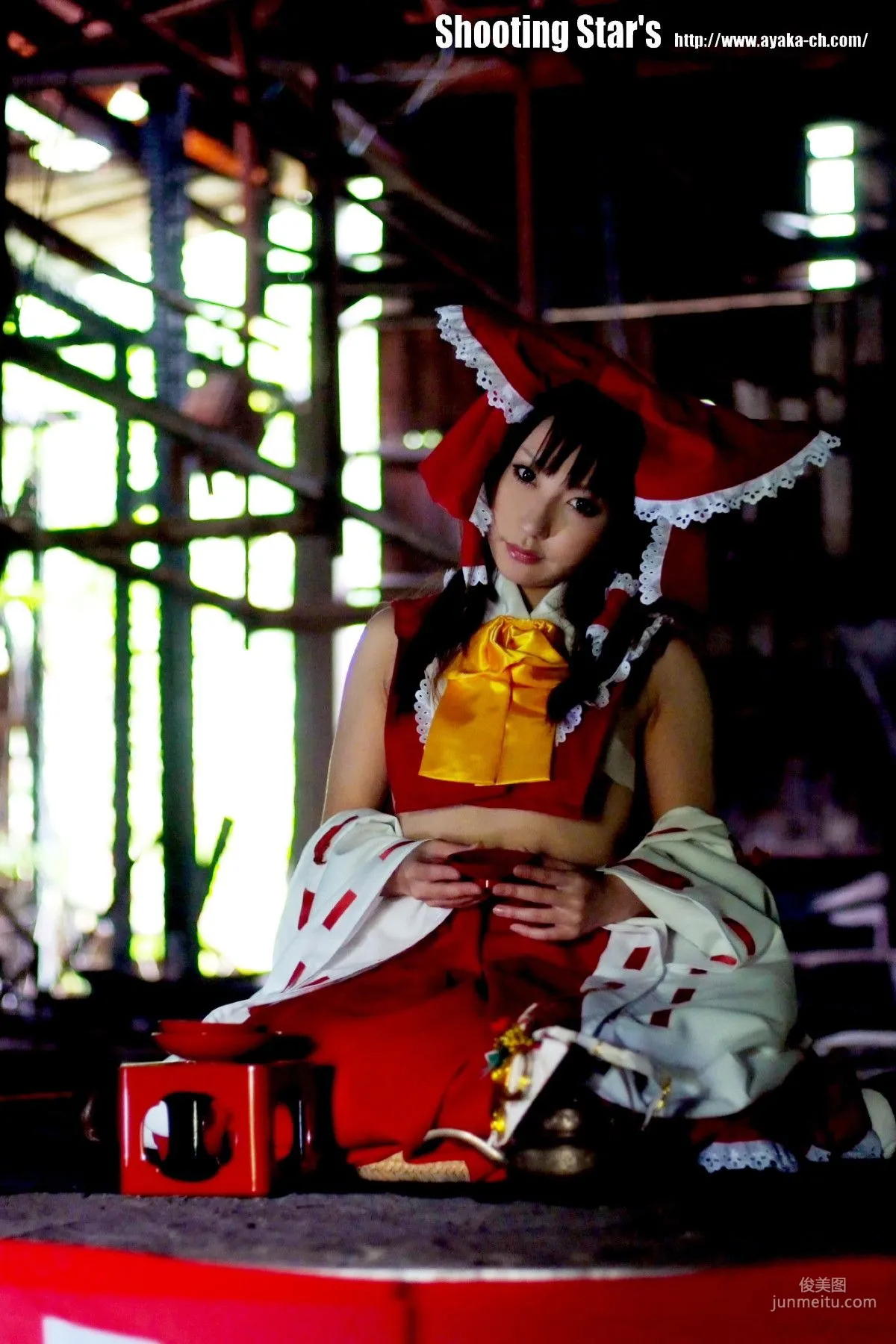 绫香 (Saku サク) 《東方Project》博麗霊夢 Reimu Hakurei 寫真集 50