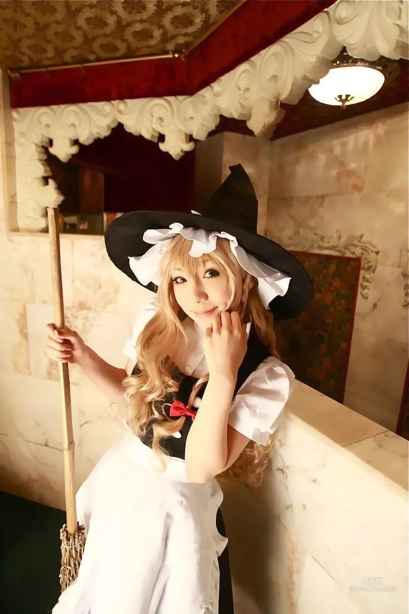 華群みさき 《東方Project》博麗霊夢+霧雨魔理沙 [HONEY BUNNY] 寫真集 2