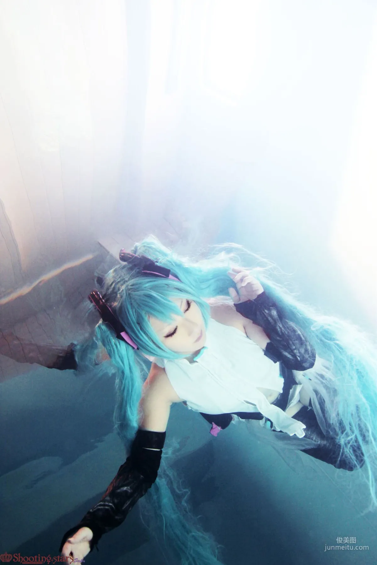 绫香 (サク) 《VOCALOID》初音ミク+鏡音リン [Shooting Star's] 寫真集 12