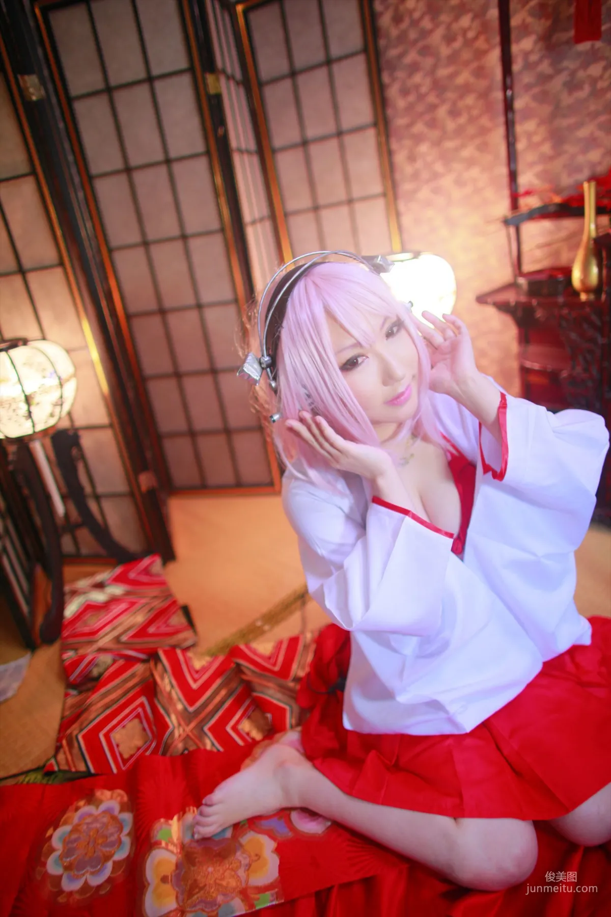 サク (Saku) 《Sonicomi》Super Sonico [Shooting Star's] 寫真集 15