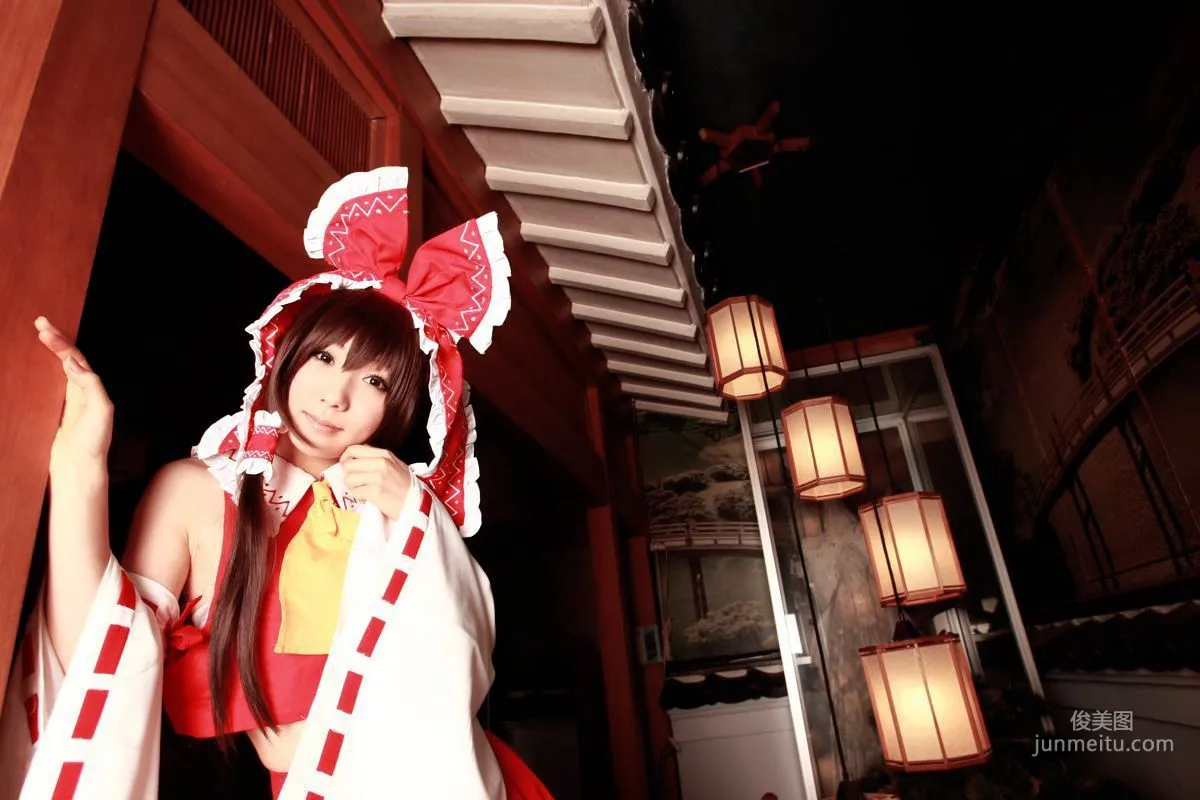 華群みさき 《東方Project》博麗霊夢+霧雨魔理沙 [HONEY BUNNY] 寫真集 77