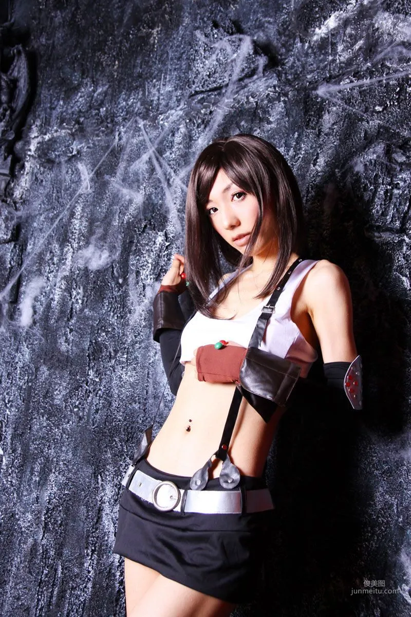 華群みさき 《Final Fantasy》Tifa Lockhart [HONEY BUNNY] 寫真集 4