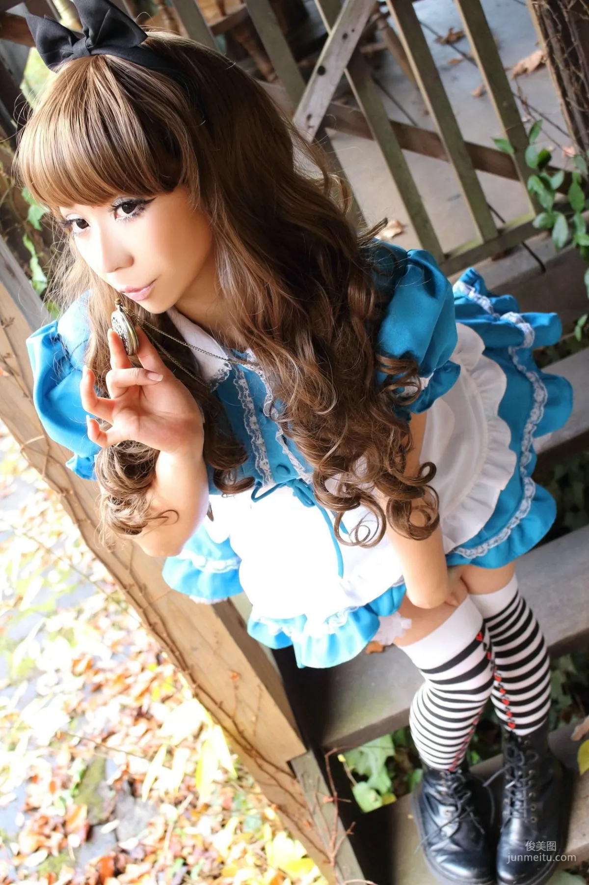 日暮らん 《Alice's Adventures in Wonderland》 Lite.Ver. [HBS] 寫真集 31